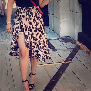 Leopard print skirt